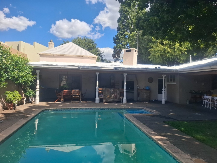 5 Bedroom Property for Sale in Kroonstad Central Free State